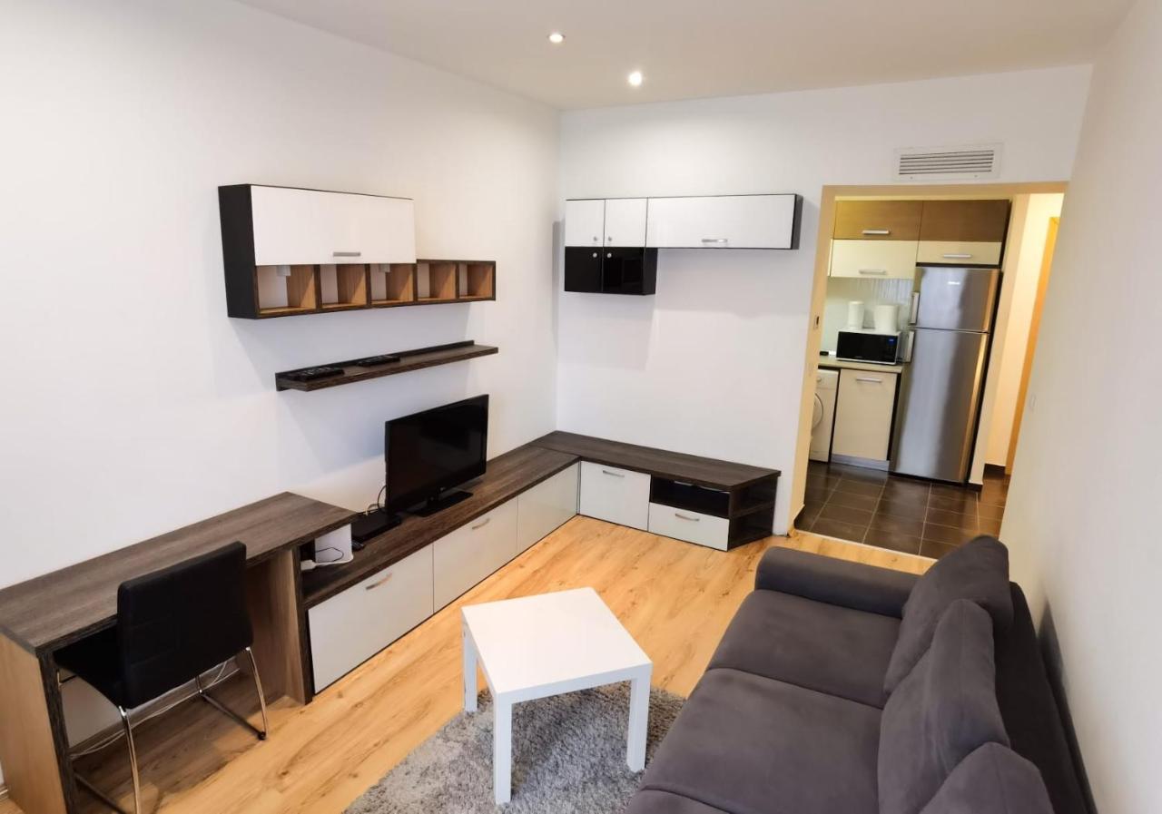 Easystay Flats Букурещ Екстериор снимка
